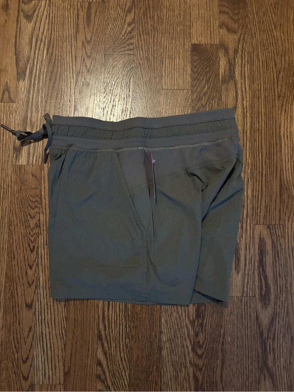 Lululemon Size 6 Lululemon
Dance Studio High Rise Shorts - Picture 4 of 5